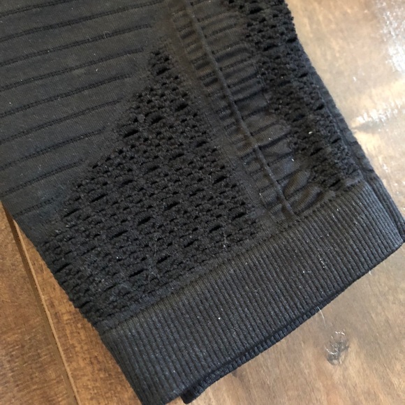 gymshark black energy+ seamless leggings - Picture 4 of 5